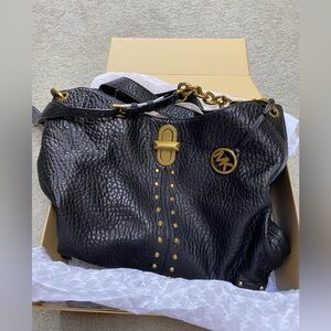 Brand New with tags large Michael Kors Uptown Astor tote purse crossbody
